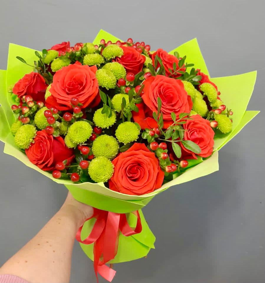 Букет цветов из: Хризантемы и Розы в Черском