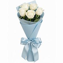 Букет 5 Белых роз Проуд в Черском