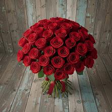 Букет 55 Красных роз Фридом #REPLACE_PRED# Черском