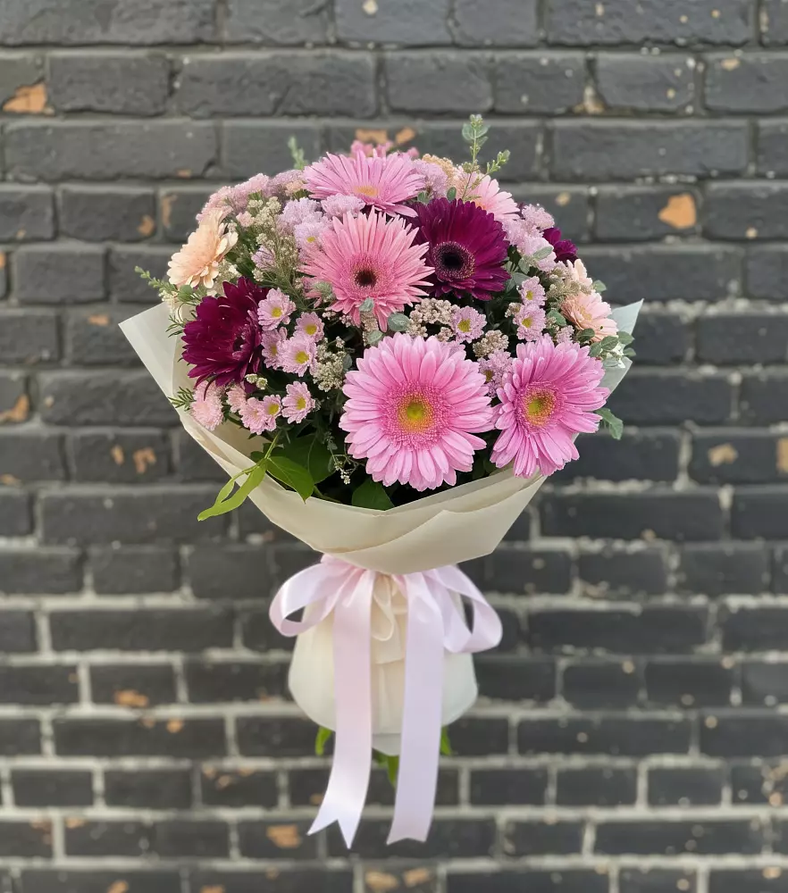 Букет цветов из: Герберы и Хризантемы в Черском