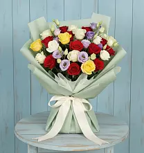 Букет цветов из:  Розы в Черском