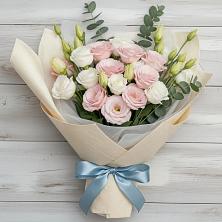 Букет цветов из:  Лизиантусы в Черском