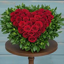 Цветочная композиция из Розы в виде сердца в Черском