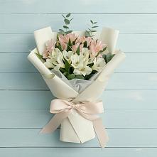 Букет цветов из:  Альстромерии в Черском