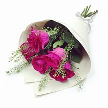 Букет цветов из:  Розы в Черском