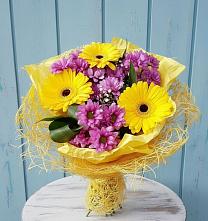 Букет цветов из:  Хризантемы и Герберы в Черском