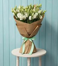 Букет цветов из:  Лизиантусы в Черском