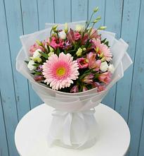 Букет цветов из:  Герберы, Альстромерии и Лизиантусы в Черском
