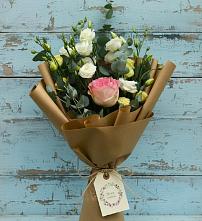 Букет цветов из:  Розы и Лизиантусы в Черском