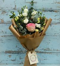 Букет цветов из:  Розы и Лизиантусы в Черском